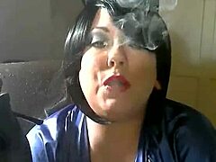 Chubby BBW enjoys smoking fetish