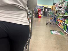 Public flasher shows off mom's fat ass