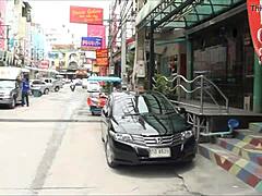 Red-light stroll on Soi 13-3