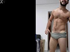 Gay amateur shows off bulge