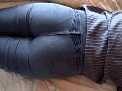 Amateur ass shots in jeans