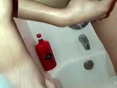 Masturbation poilue en vidéo HD