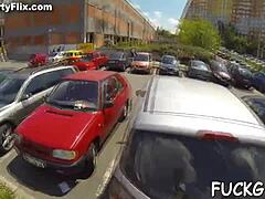 Naivna cura uhvaćena u jebanju na skrivenoj veb kameri, hoćeš da vidiš?