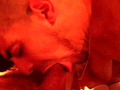 زوجين مثليين ساخنين يستمتعان بلحظات ممتعة معاً