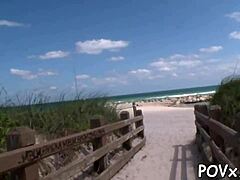 Ik lok die natte legale tiener 18+ in een ruwe hardcore blowjob en neuken