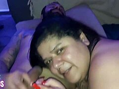 La curvy BBW explotó en éxtasis de squirt sobre su polla palpitante