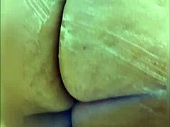 بنت هندية هواة بنغالية تقلع ملط لنيك كس ناضج قبل الاستحمام