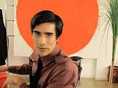 हॉट लेस्बियंस वेबकैम पर किस और टच करती हैं