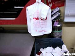 babe stevie shae jerks dick with oiled hands