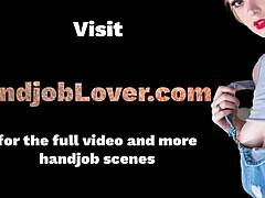 POV 19-åring med briller røyker og gir skittenpratende håndjob fetish.