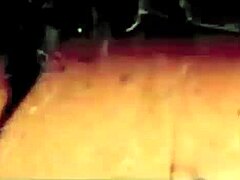 Pornostalgia Eski Pornosu Lezbiyen Kıllı Antika Dildo Oyuncaklarını Özelliklendiriyor