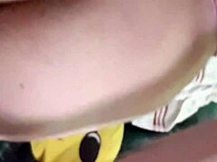 Dostum, onun sıkı yerine sığmıyor