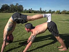 Annyira jól érzem magam, ahogy Ash belsejébe élvez Kadennek