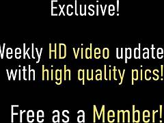 كارين فيشر الكرزية تمارس الاستمناء بأصابعها في لانجري أحمر