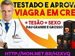 Casualno se je poševila s svojim bratrancem na stopnicah, spremenila hitri družinski obisk v skrivno analno zabavo.