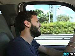 Ó ember, nem hiszem el, hogy ez a pici 18+ latina Veronica Rodriguez kezelte azokat a farkakat a 305buszon