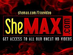 おい、巨乳のレディーボーイ、Tバックで踊りながらストリップとチンポシゴきはどうだ？