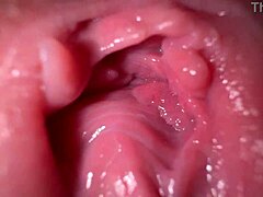 Chceš vidieť, ako si rozťahujem svoju horúcu pičku široko pre vnútornú kameru hlboko v Mieho krémovej pičke?