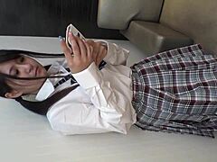 Dessa kåta asiatiska sluts böjer sig över för blowjobs och doggystyle i hentai stil.