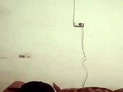 Skrita kamera ujame mojo bivšo, ki si drka rit