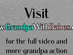 Oh da! Frumusețea PETITĂ primește PIZDA FUTUTĂ tare de tip mai în vârstă imediat după acțiune intensă de SEX ORAL!