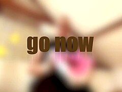 Hé, regarde la Dominatrix Mistress April dans ce concours de merde sauvage