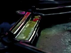 Et si la fantaisie médiévale de la ménagère vintage de Hilary excitée devenait sauvage ?