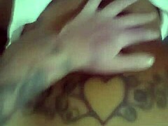 Amateur daisy daze in interracial licking session