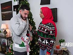 Muslim girlfriend surprises with Xmas gift