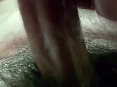 queretano caliente sacando leche