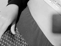 me gusta jugar con mis tetas grandes