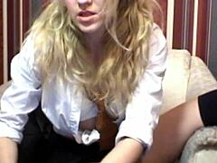 Camgirl performs anal on webcam