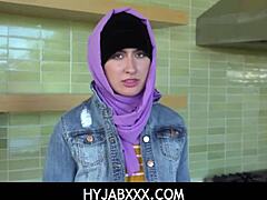 アラブティーン・アンジュリン・レッドが濡れたファンタジーを叶える