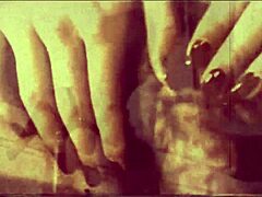 Linterna oscura vintage muestra escenas tabú interracial retro de Londres 😏