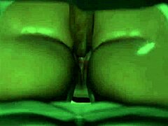 라티나 MILF가 아들의 베스트 프렌드한테 보지 벌려줘, 몬스터 빅 블랙 코크로