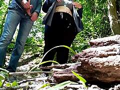 kuumat kypsät tuntemattomat isot tissit auttoivat mua kummuun ulkona 😏