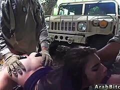 Туалетный минет в униформе, связанная вдали от военной базы