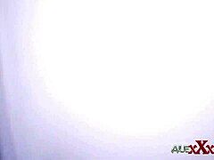 Kenapa nggak ajak tetangga buat seks grup bareng pelacur horny?