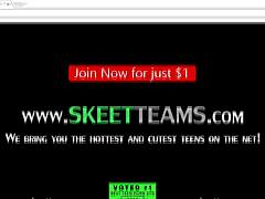 Brunette 18+ Amy krijgt een hete massage