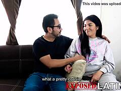 Kom igen, låt oss övertyga kusinen att gå med i denna spanska knullsession.