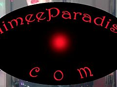 Horúca zrelá ruská kurva dáva fúkanie a footjob v POV blízkych záberoch