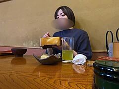 Warum betrügt diese sexlose japanische Ehefrau heimlich mit versteckter Kamera-Aufnahme?