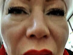 ราชินีเพอร์เวิร์ตดูดควยฉันใน POV รัสเซียแก่ร้อน