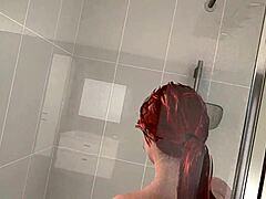 Trailer la douche baru dengan adegan mandi game reality redhead