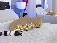 i'm vianka, a petite venezuelan teen getting my ass fucked hard on webcam.