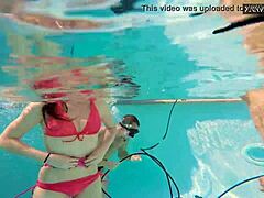 Sexo grupal submarino con Eva Sasalka, únete