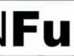 Jayden Jaymes plays with her pussy