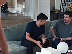 Ne morem verjeti, da je tvoja mačeha brez hlačk za ta velik kurac, ne sin tabu, tašča stara mlada 18+ monster kurac blowjob 3some