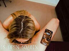 Hombre, esa zorra cosplay da la mamada webcam más profunda jamás vista