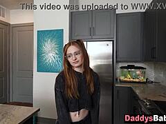 О блин, ботанская падчерица типа учится сосать член у меня, знаешь?